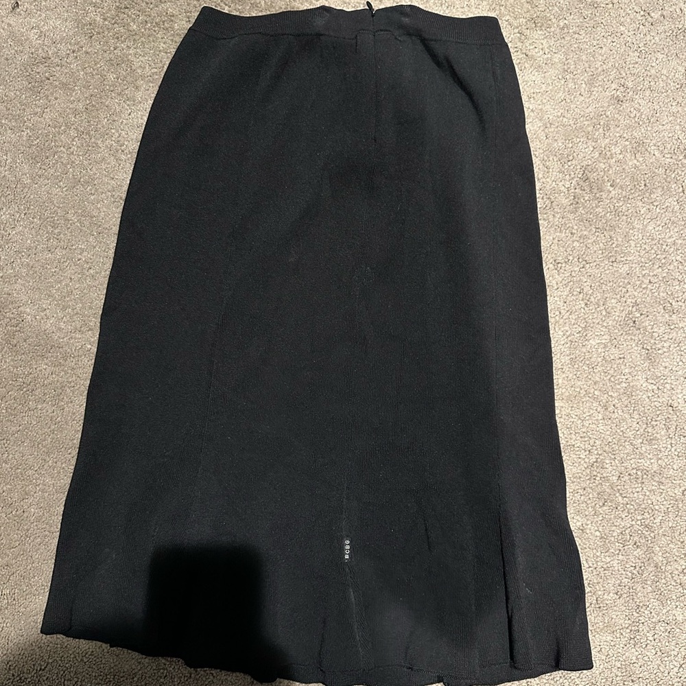 BCBGMaxAzria Classic Black A-Line Skirt - Picture 4 of 10